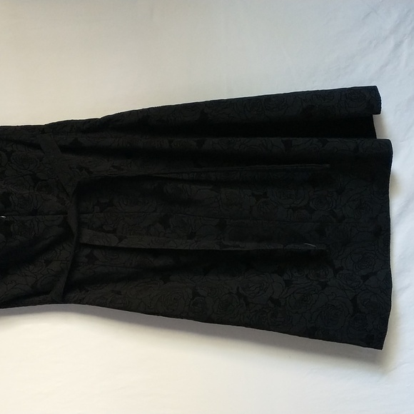 Willi Smith Black Velvet Rose Party Dress Size 8 - Picture 3 of 7